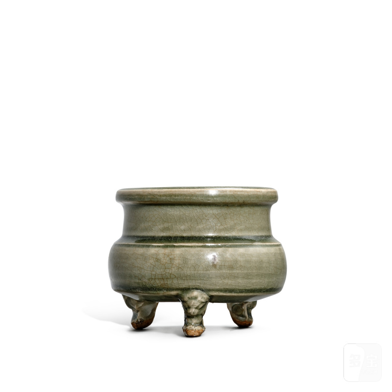 A Yaozhou celadon-glazed tripod incense burner, Jin dynasty | 金 耀州窰青釉三獸足爐 - 图1